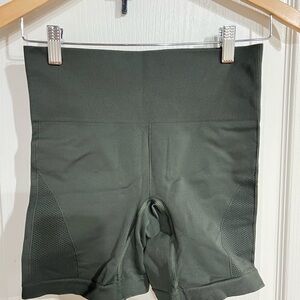 Lululemon Athletica Green Bike Shorts High-Waisted